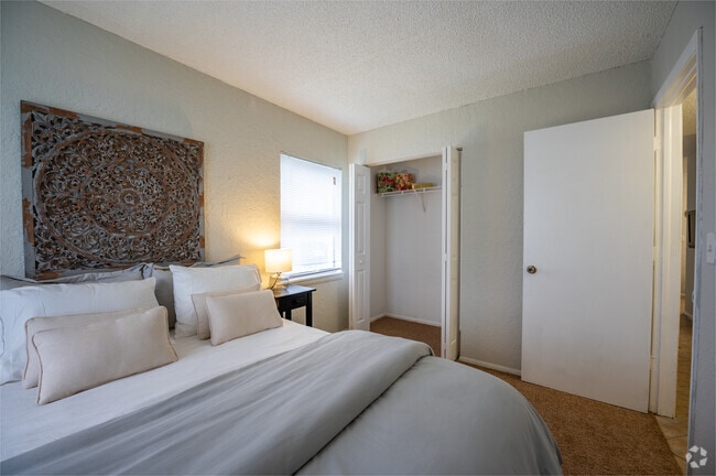 2BR, 2BA - 900SF - Bedroom - The Apartments at Oak Creek