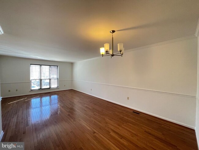 Building Photo - 6131 Little Foxes Run