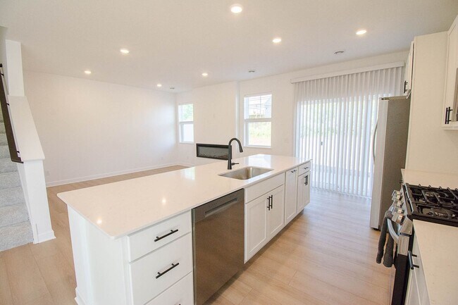 Foto del edificio - 4989 Rudolf Ln NW