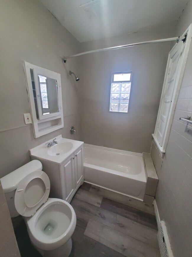 Foto del edificio - 2748-2750 N 26th St (Duplex)