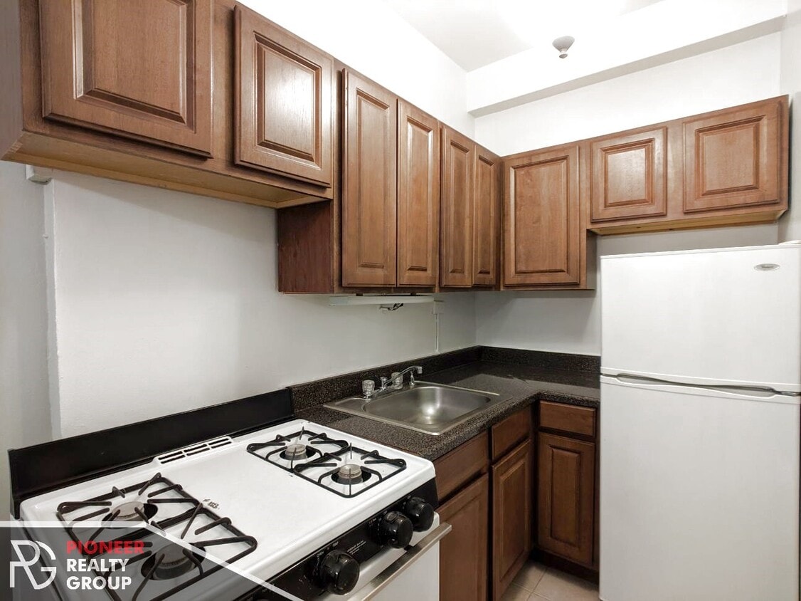 3829 N Fremont St, Chicago, IL 60613 Apartments in Chicago, IL