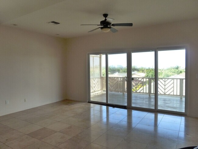Building Photo - 60 Honuea Pl