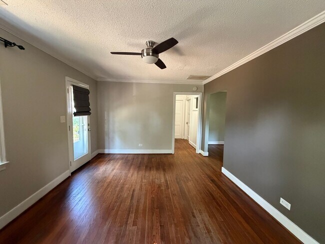 Foto del edificio - 1627 Mason Ln