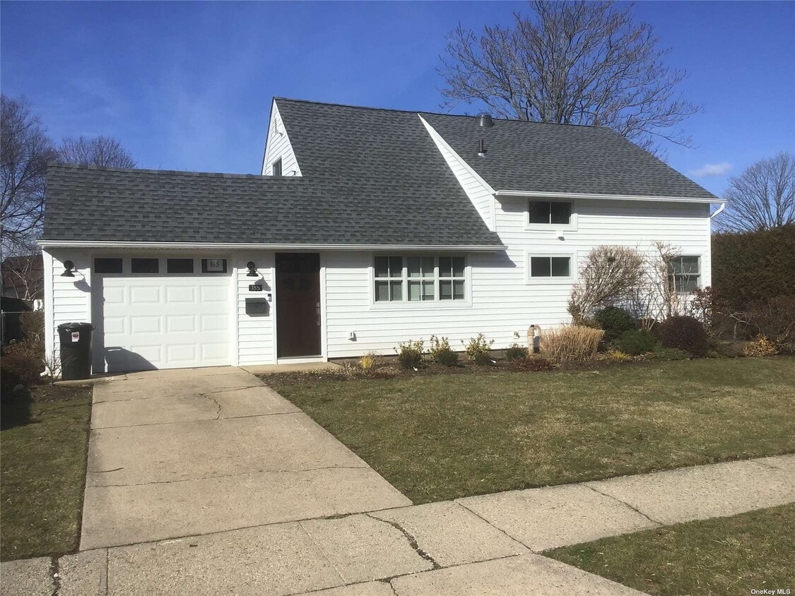 Primary Photo - 185 Choir Ln