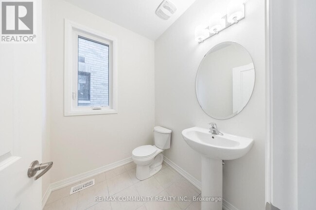 Photo du bâtiment - 1811 Narcissus Gdns