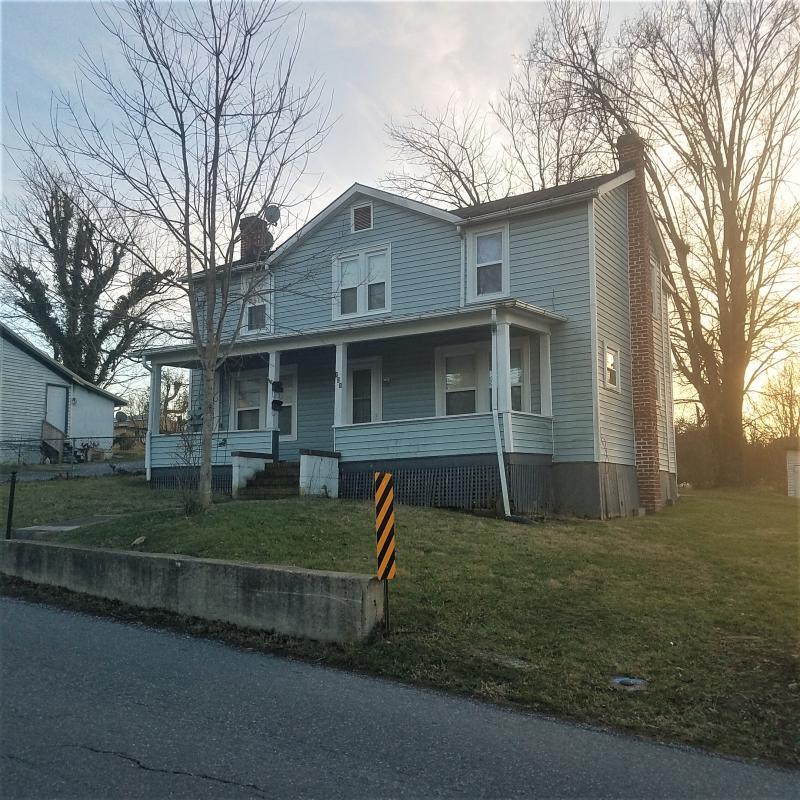 121 East Preston Street Apt A Apartment for Rent in Lexington, VA