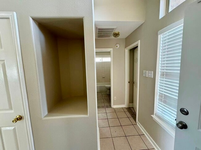 Building Photo - 21114 Sun Haven Dr