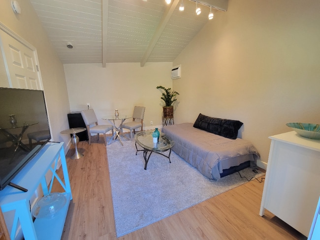 Building Photo - 20122 Chateau Dr