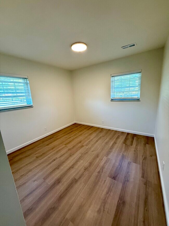 Foto del edificio - Bayberry Apartment