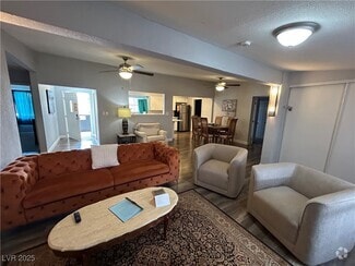 Building Photo - 2020 Santa Paula Dr