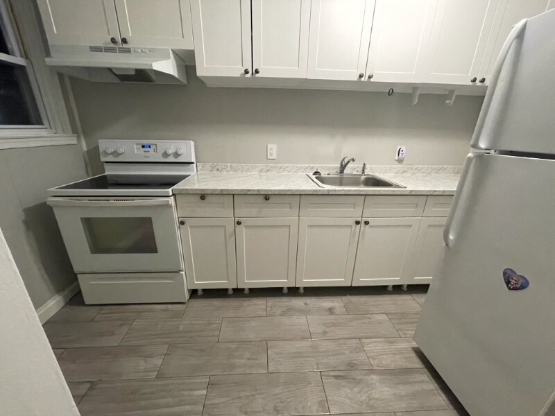 9 Washburn Ave Unit 1st FL, Baltimore, MD 21225 Apartment for Rent in
