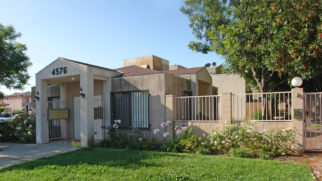 Primary Photo - Villa Florentina