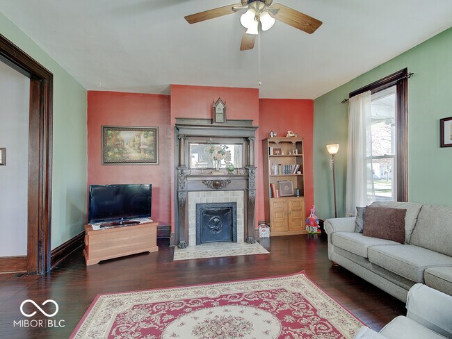 Foto del edificio - 345 E King St