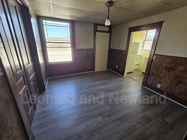 Foto del edificio - 906 Putnam Ave