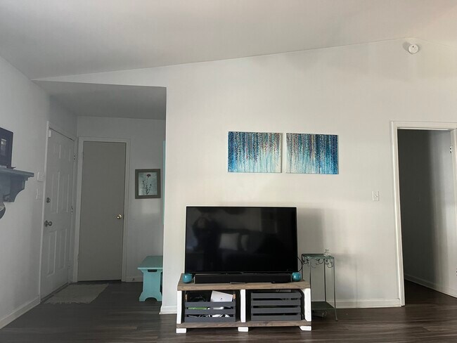 Foto del edificio - 2119 Strebor St