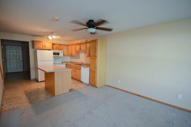 Foto del edificio - 2-story townhome in fantastic location!