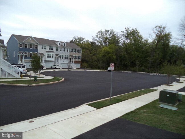Building Photo - 108 Admiral Ln