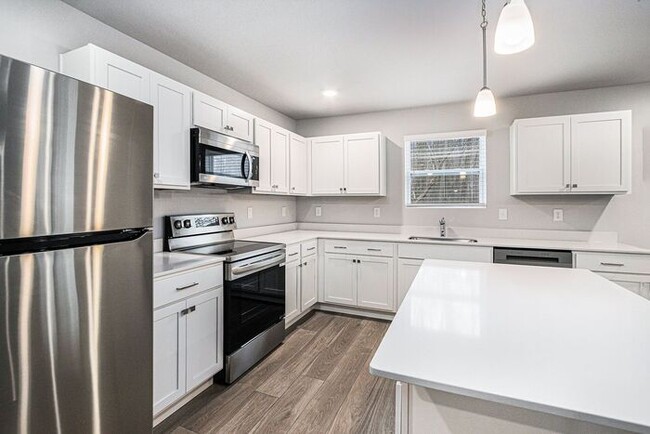 Building Photo - 4011 Watertown Dr