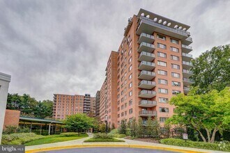 Building Photo - 4201 Cathedral Ave NW