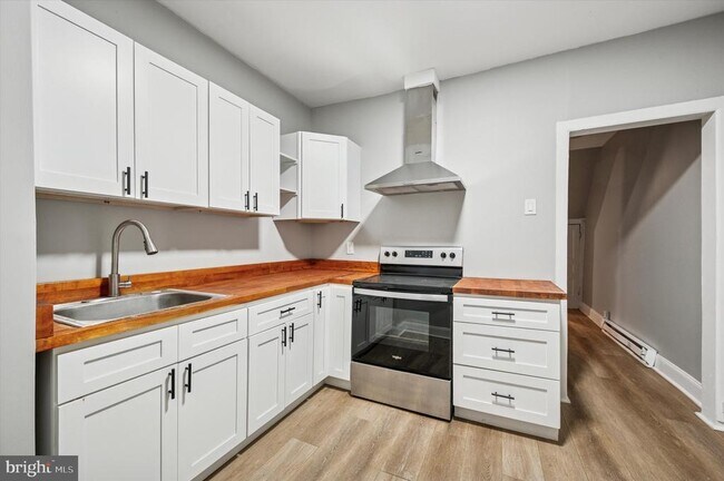 Foto del edificio - 5514 Lansdowne Ave