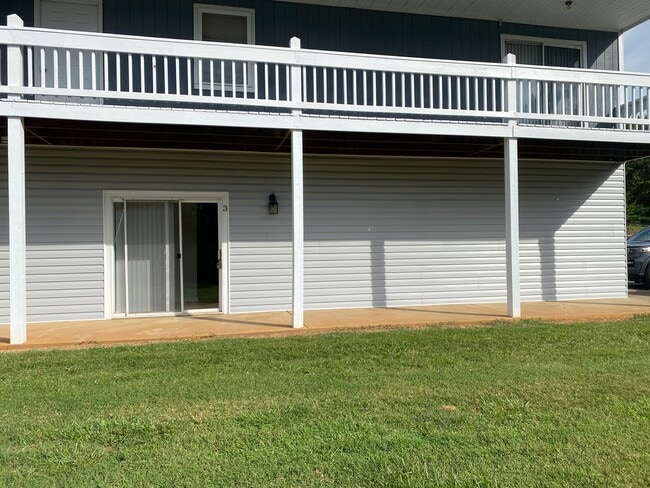 Building Photo - Eagle Crest Apartments - A