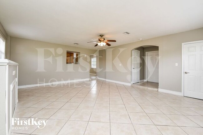 Foto del edificio - 1410 NE 5th Ln