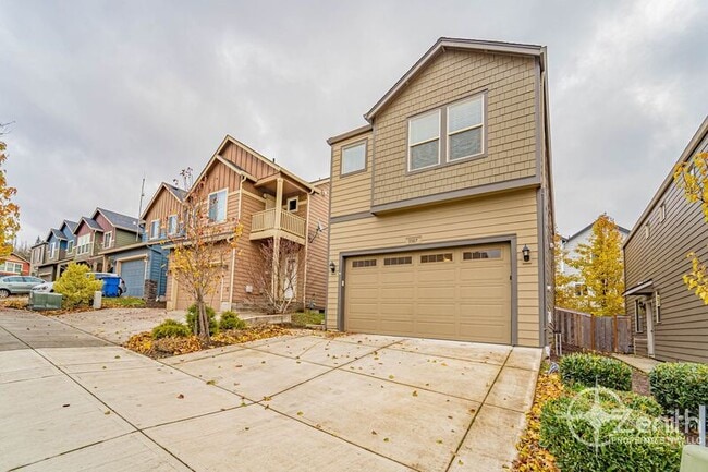Building Photo - 3307 NE 43rd Pl