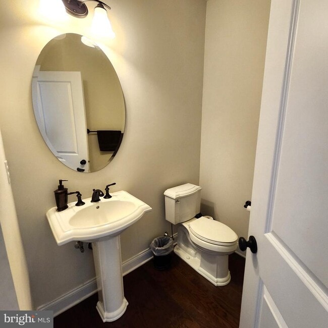 Building Photo - 6493 Fox Glove Ln