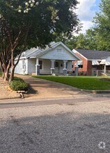 Building Photo - 2323 Windsor Ave