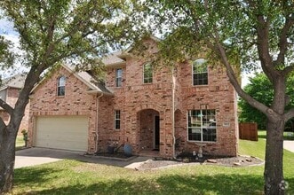Building Photo - 3812 Lakeway Dr