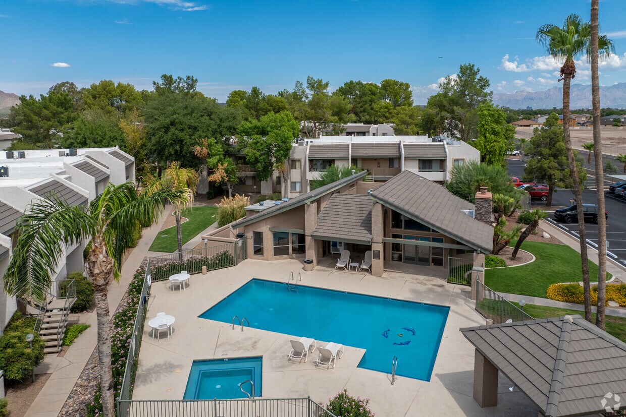 Foto principal - The Woods Apartments at Midvale Park