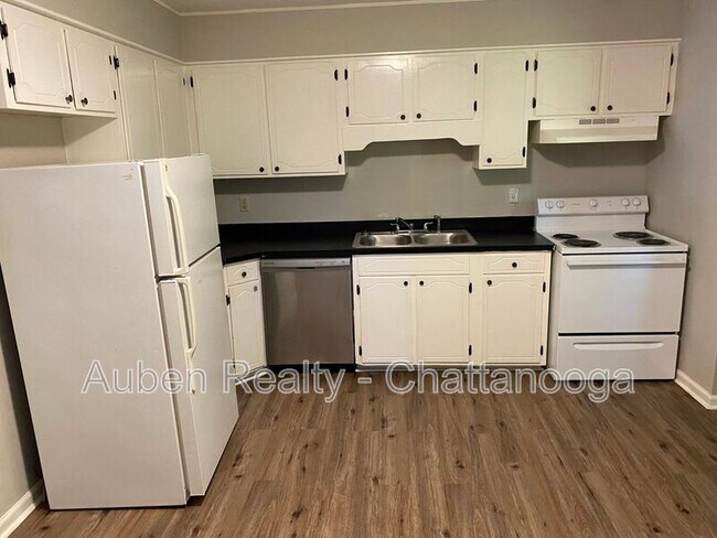 Building Photo - 4203 Davis Ln