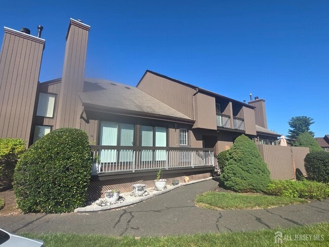 Foto del edificio - 3612 Bloomingdale Dr