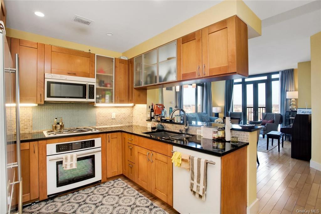 175 Huguenot St, New Rochelle, NY 10801 House Rental in New Rochelle