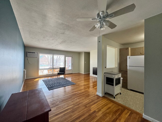 Building Photo - 32 Park Avenue Ct