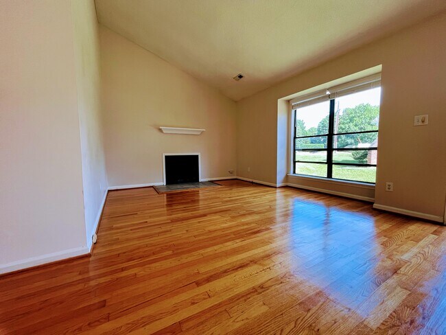 Foto del edificio - 6828 Ray Rd
