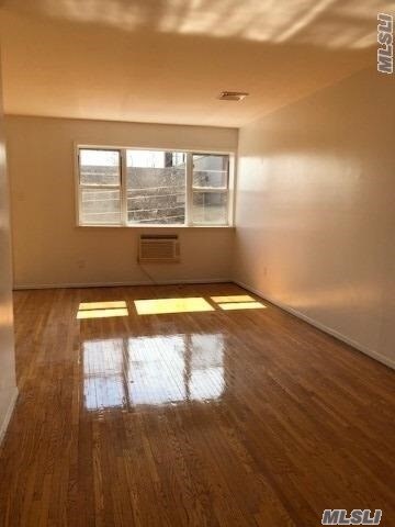 Foto del edificio - 67-07 Austin St