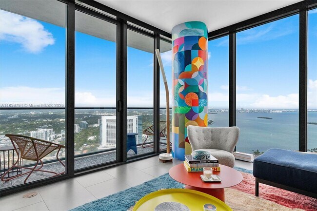 Foto del edificio - 650 NE 32nd St