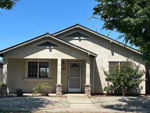 Building Photo - 2675 Ceanothus Ave