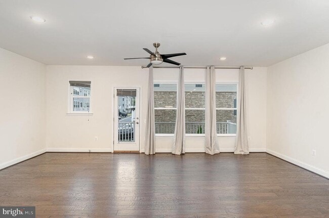 Foto del edificio - 1729 Cottonwood Grove Rd