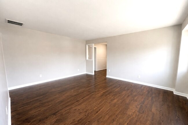 Foto del edificio - 108 Revere Dr