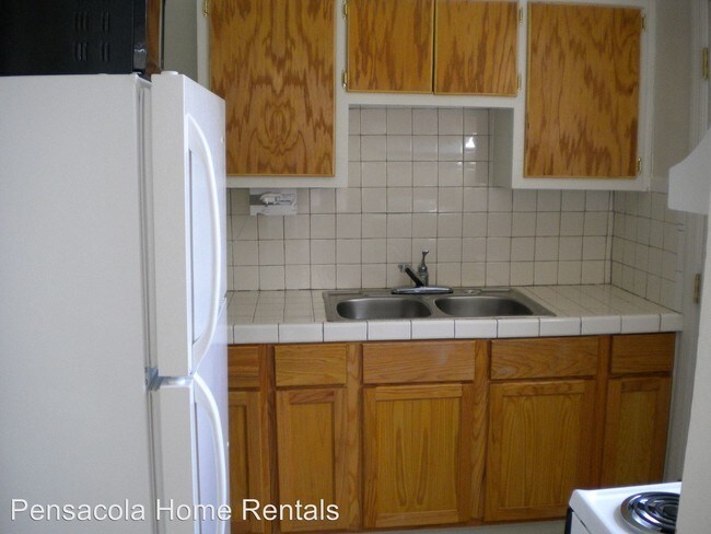 Foto del edificio - 2 br, 1 bath House - 5225 Admiral Halsey