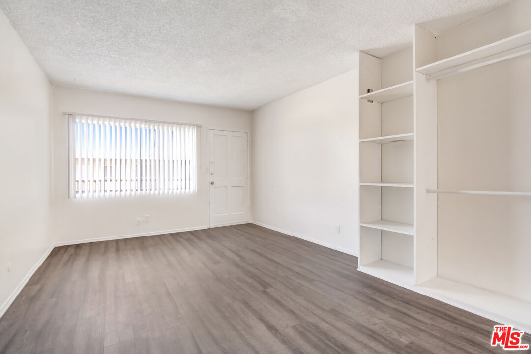 Foto principal - 14108 Doty Ave