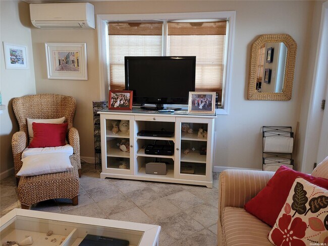 Foto del edificio - 79 Rochester Ave