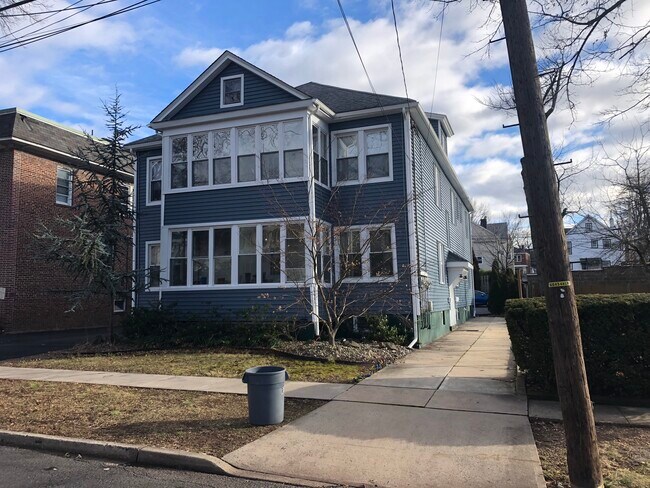 Frente de la propiedad - 218 Denison St