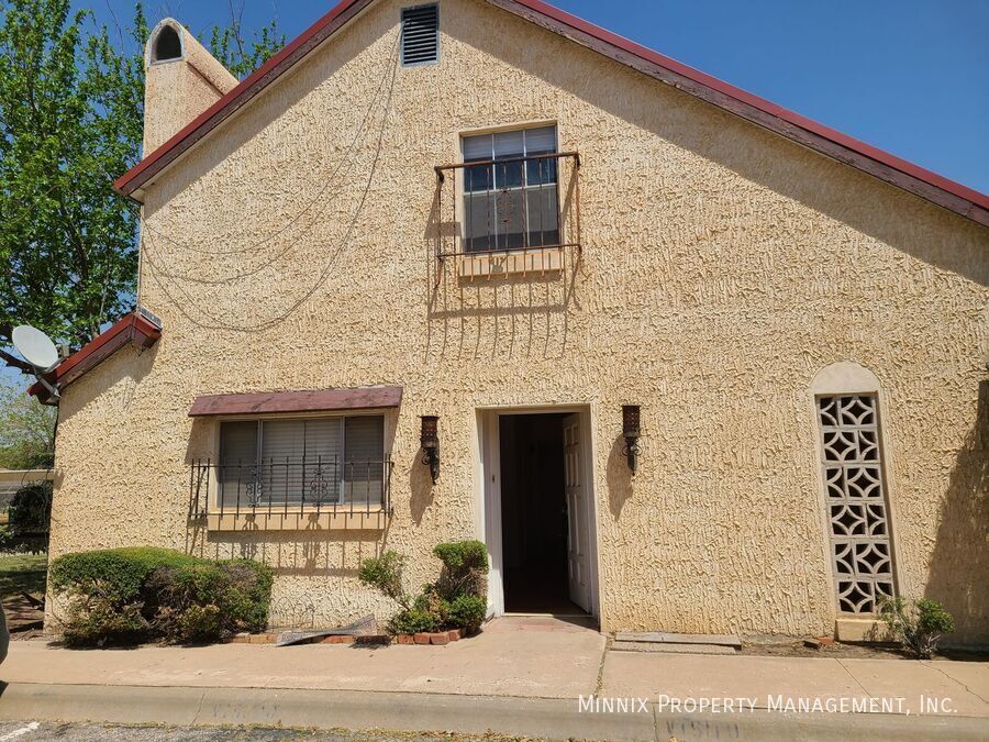 Foto principal - 1904 Midland Dr