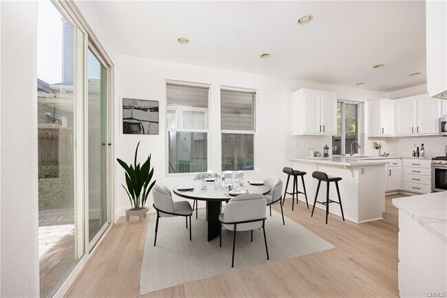 Building Photo - 34 Iron Horse Trail, Mission Viejo, CA 926...