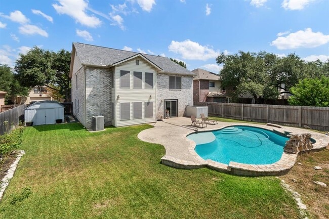 Building Photo - 1117 Del Roy Dr