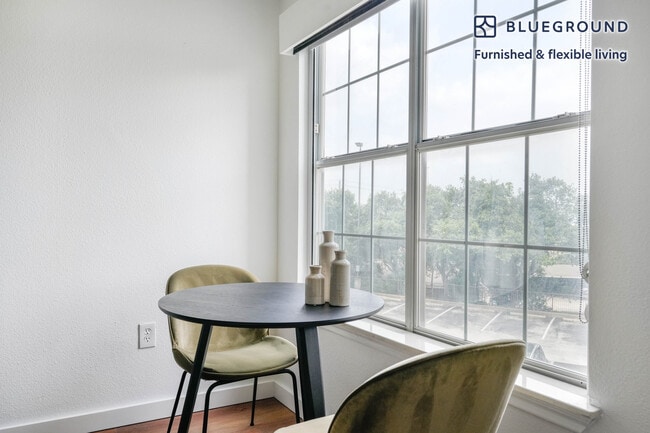 Building Photo - 10001 N Capital of Texas Hwy