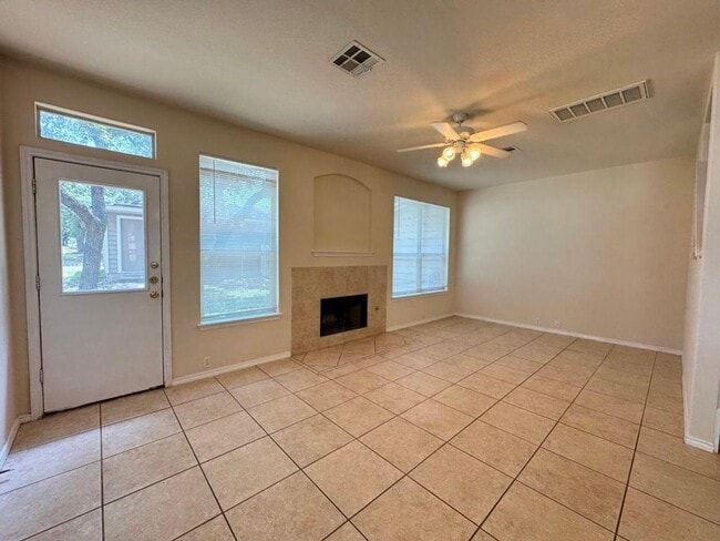 Building Photo - 251A Utterback